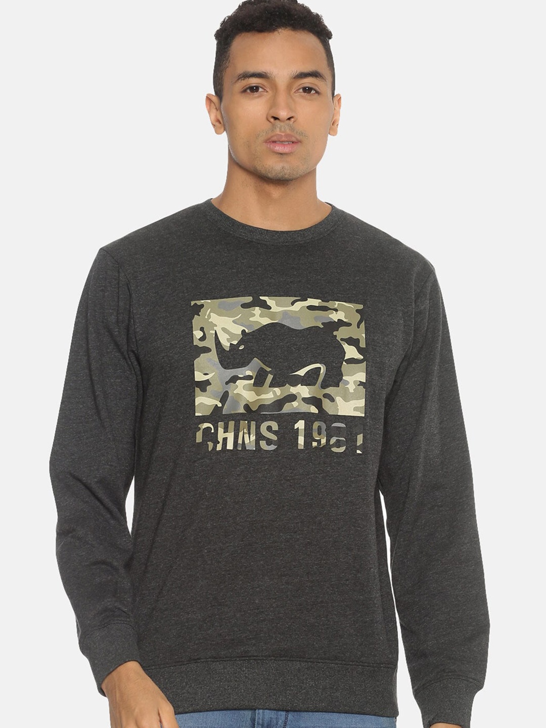 

Chennis Men Charcoal Printed Sweatshirt