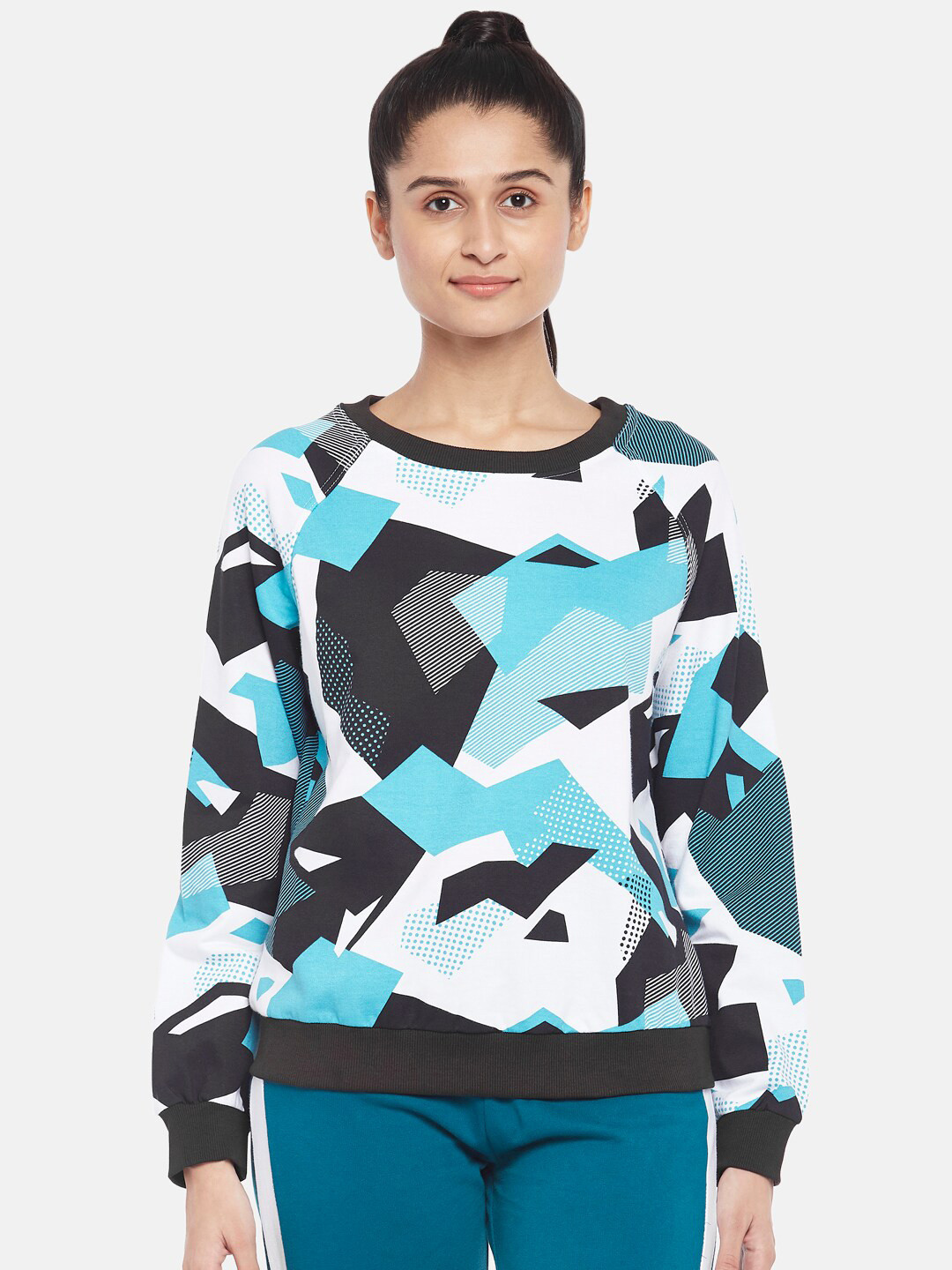 

Ajile by Pantaloons Green Geometric Regular Top