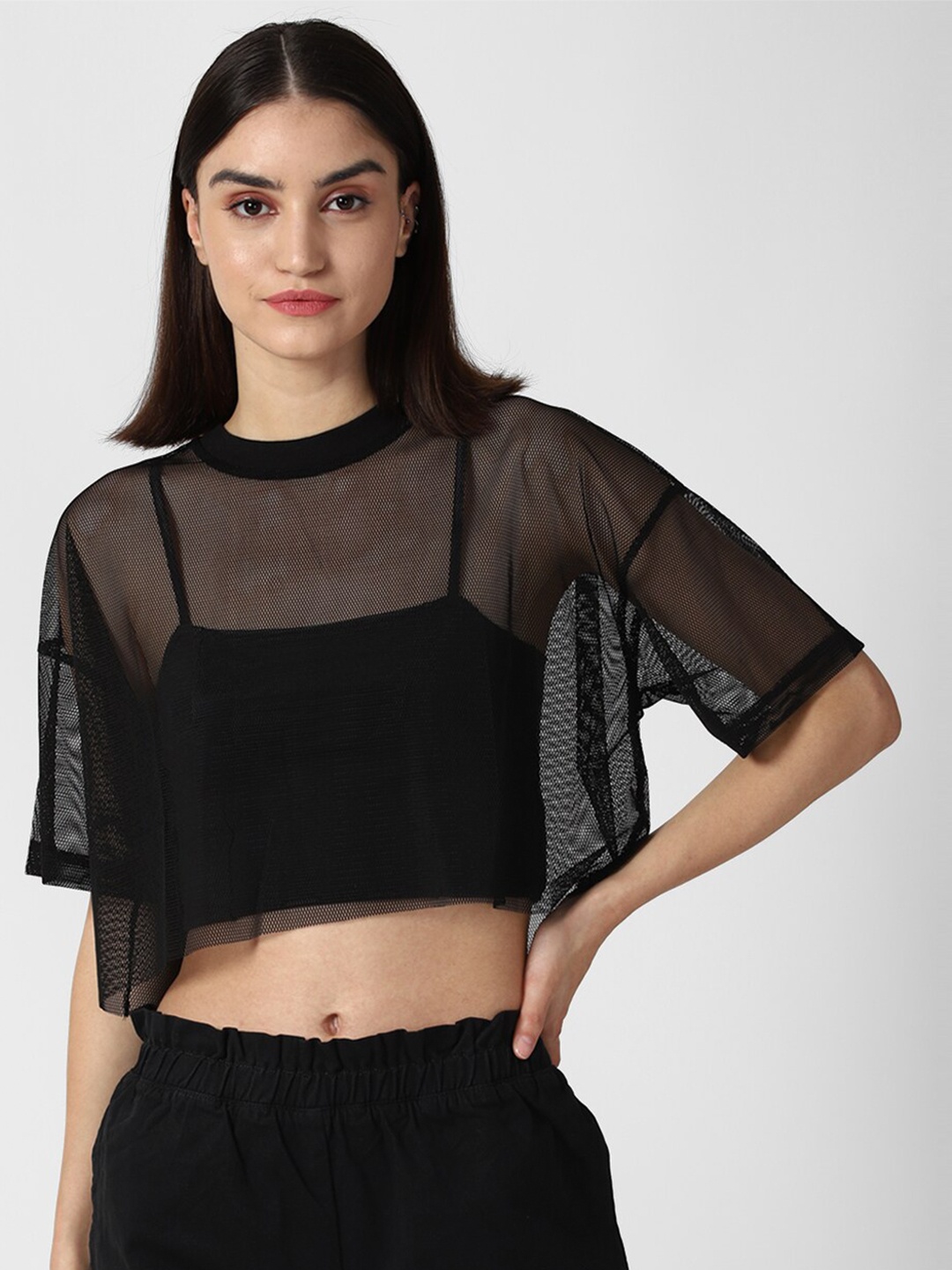 

FOREVER 21 Black Extended Sleeves Regular Crop Top