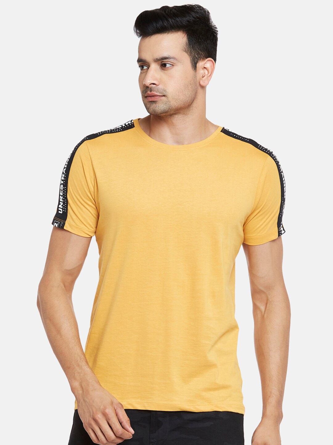 

SF JEANS by Pantaloons Men Mustard Yellow High Neck Slim Fit T-shirt