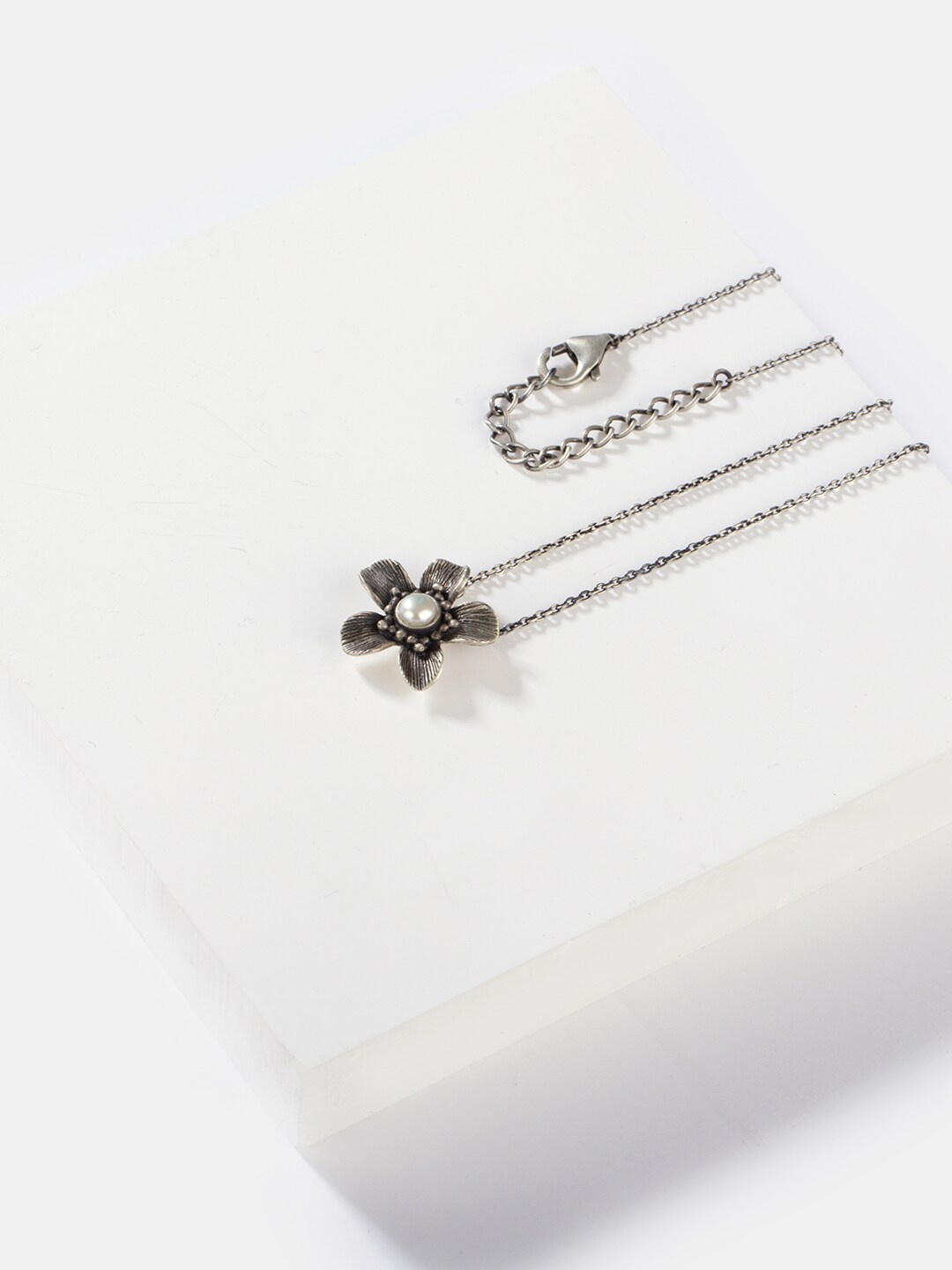 

SHAYA Silver-Toned Sterling Silver Necklace