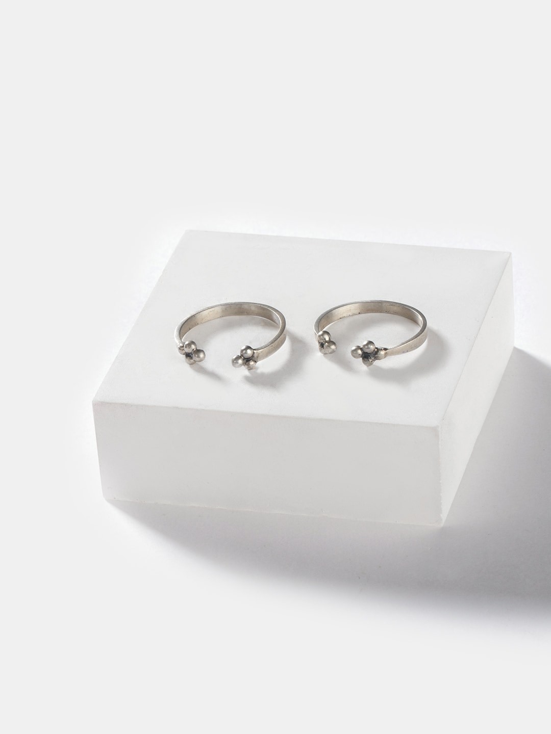 

SHAYA Set Of 2 Oxidised Silver-Toned Toe Ring