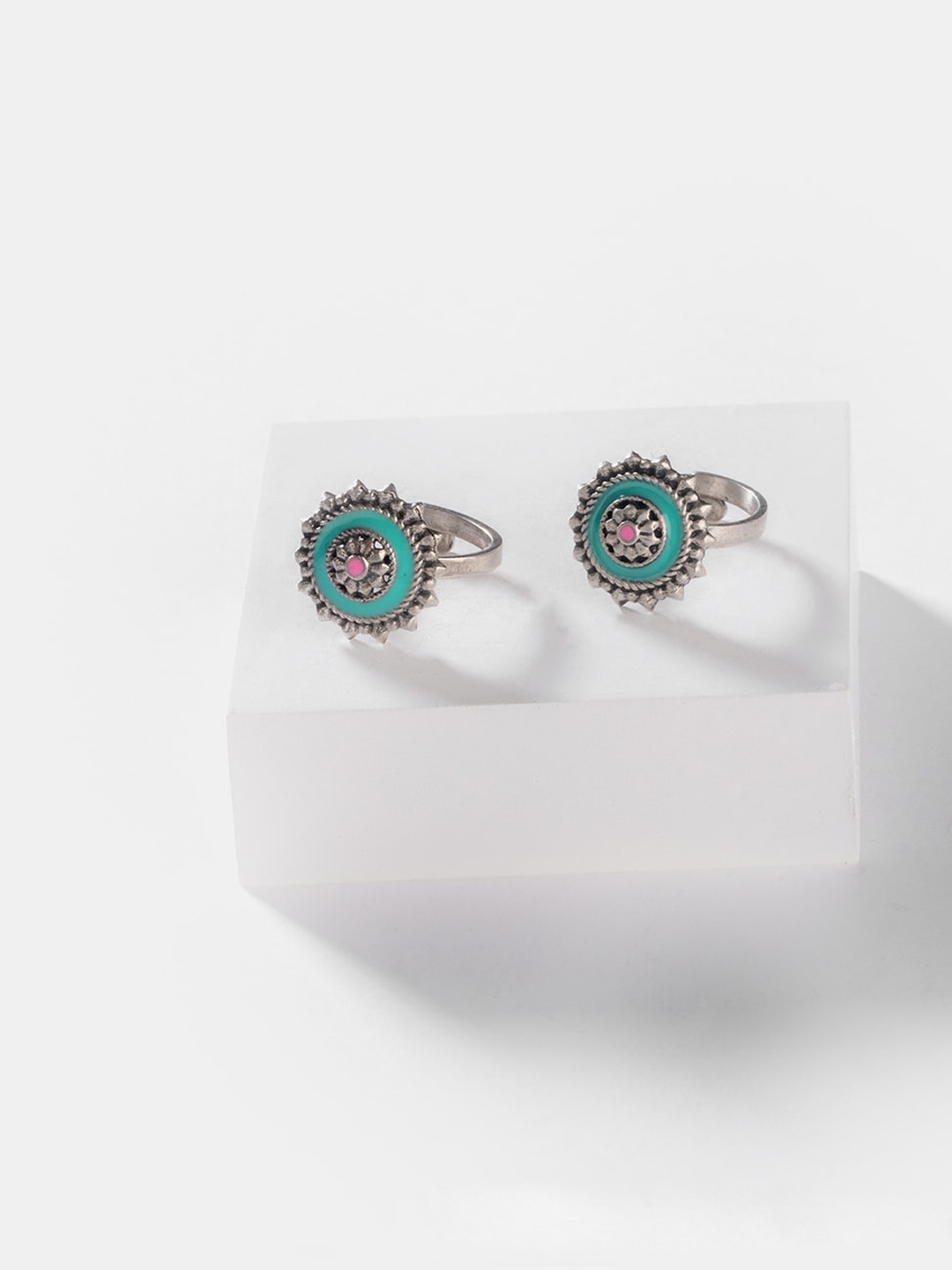 

SHAYA 925 Silver Oxidised Chakra Dome Toe Rings