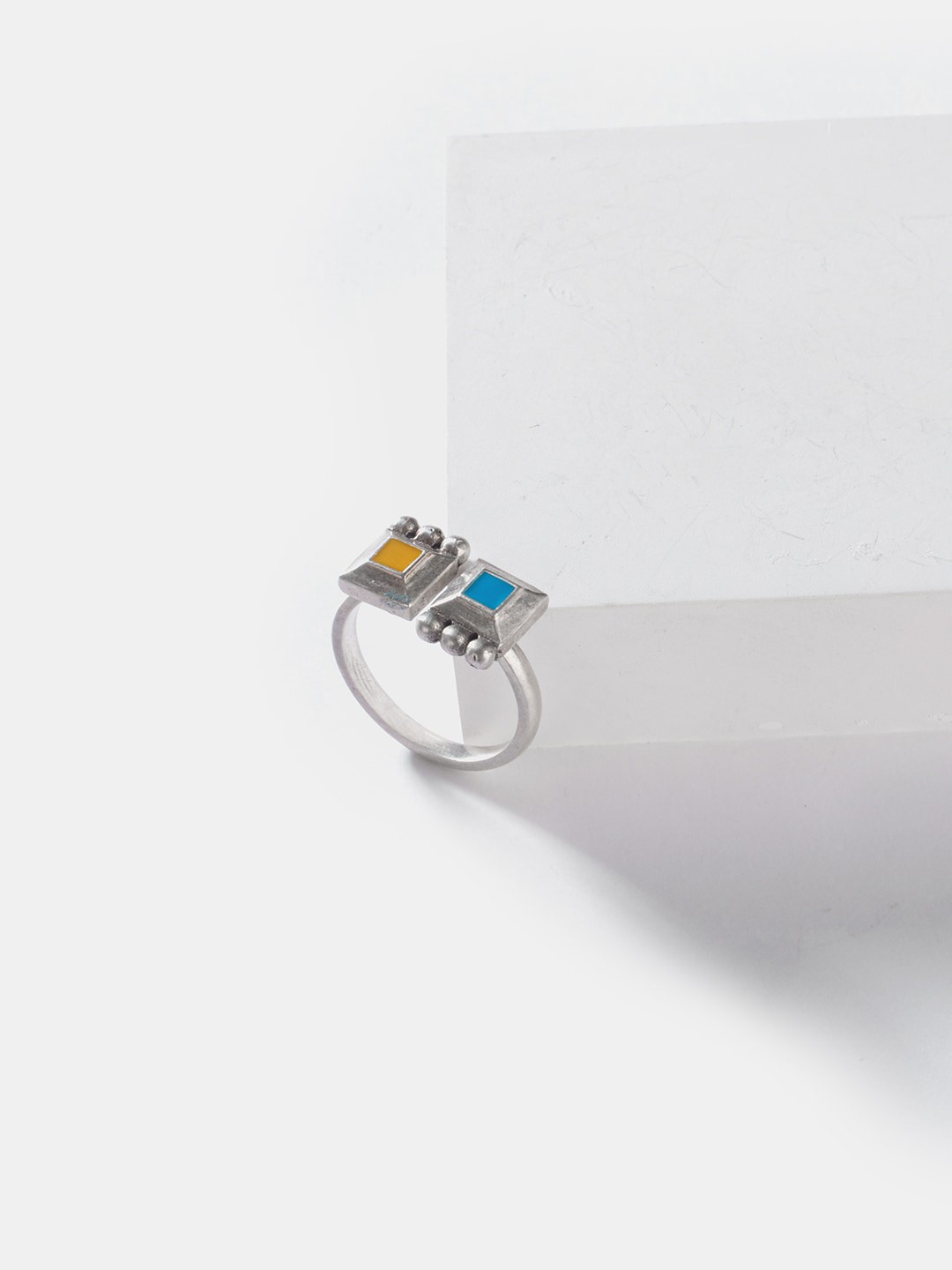 

SHAYA 925 Silver Blue & Yellow Antique Suhrit Wall Adjustable Finger Ring