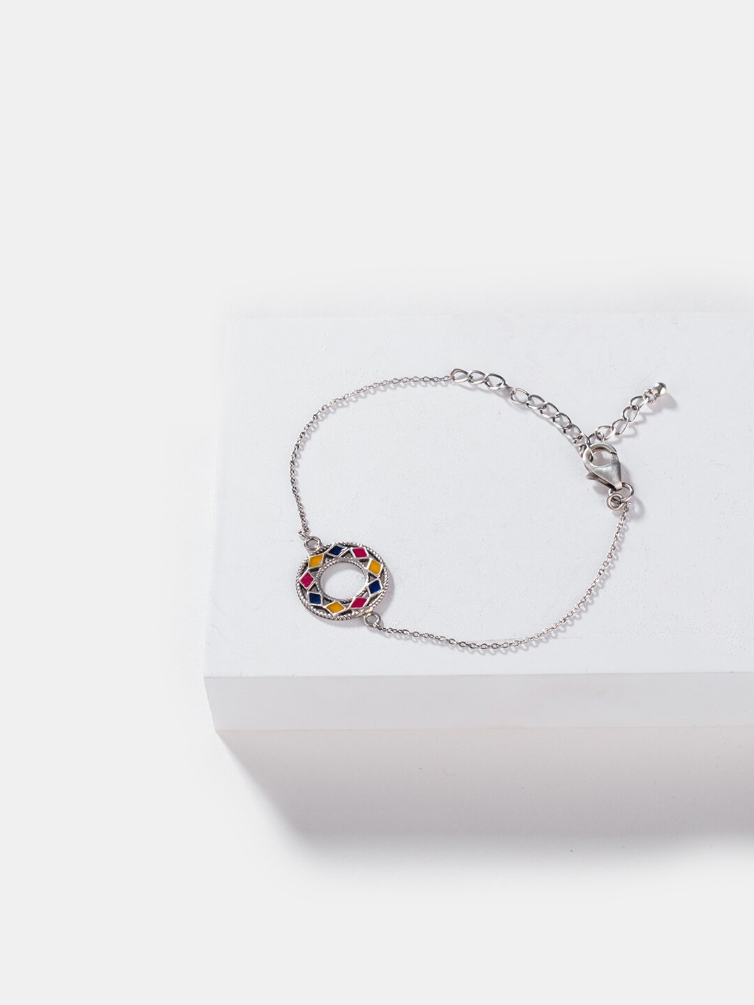 

SHAYA Women Silver-Toned & Yellow Silver Link Bracelet