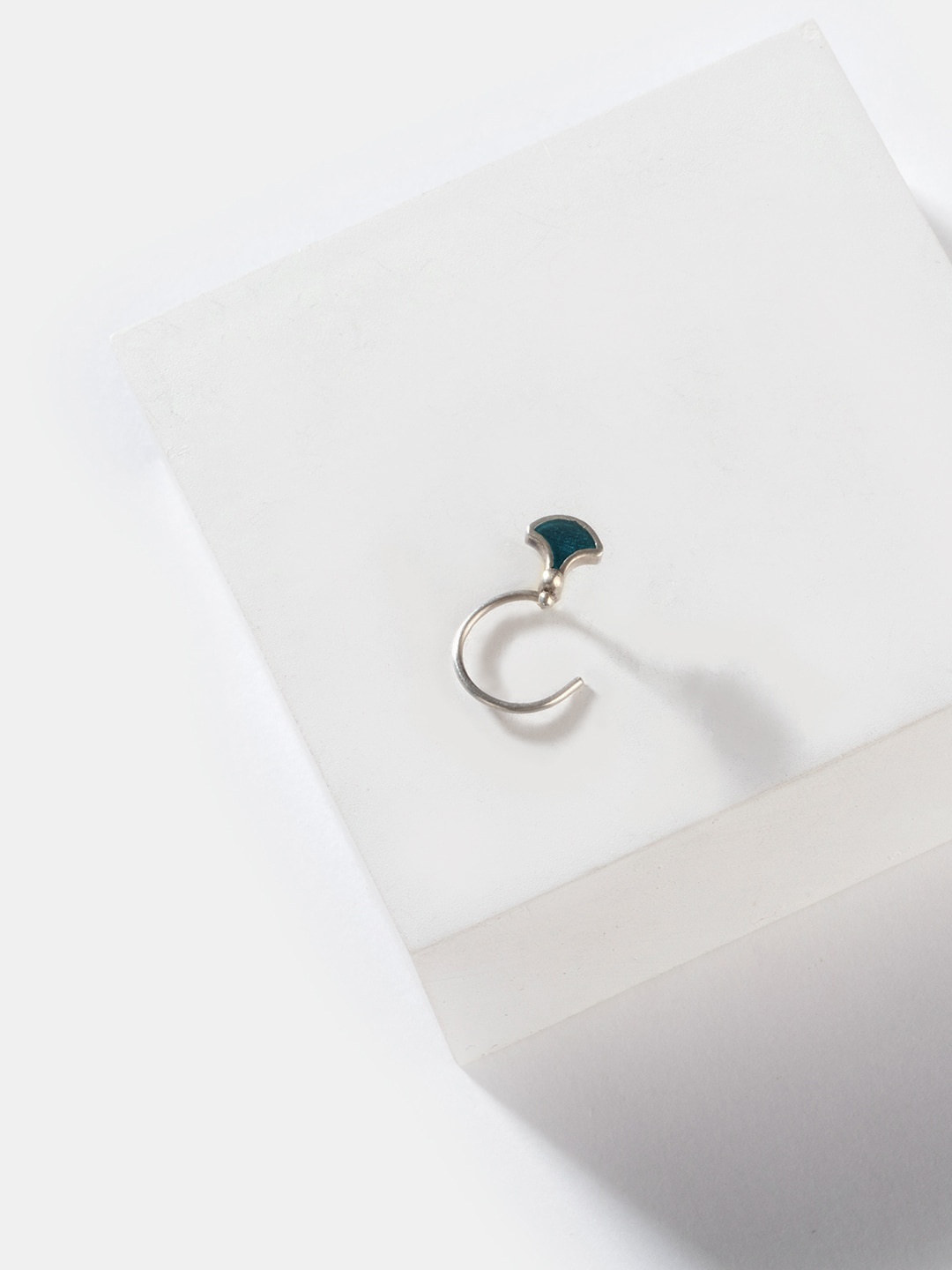 

SHAYA Women Owning My Sassy Spirit Nose Pin, Silver