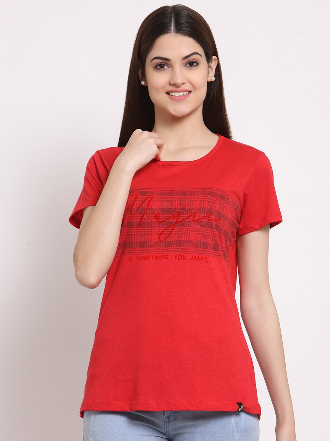 

Juelle Women Red Checked Round Neck T-shirt