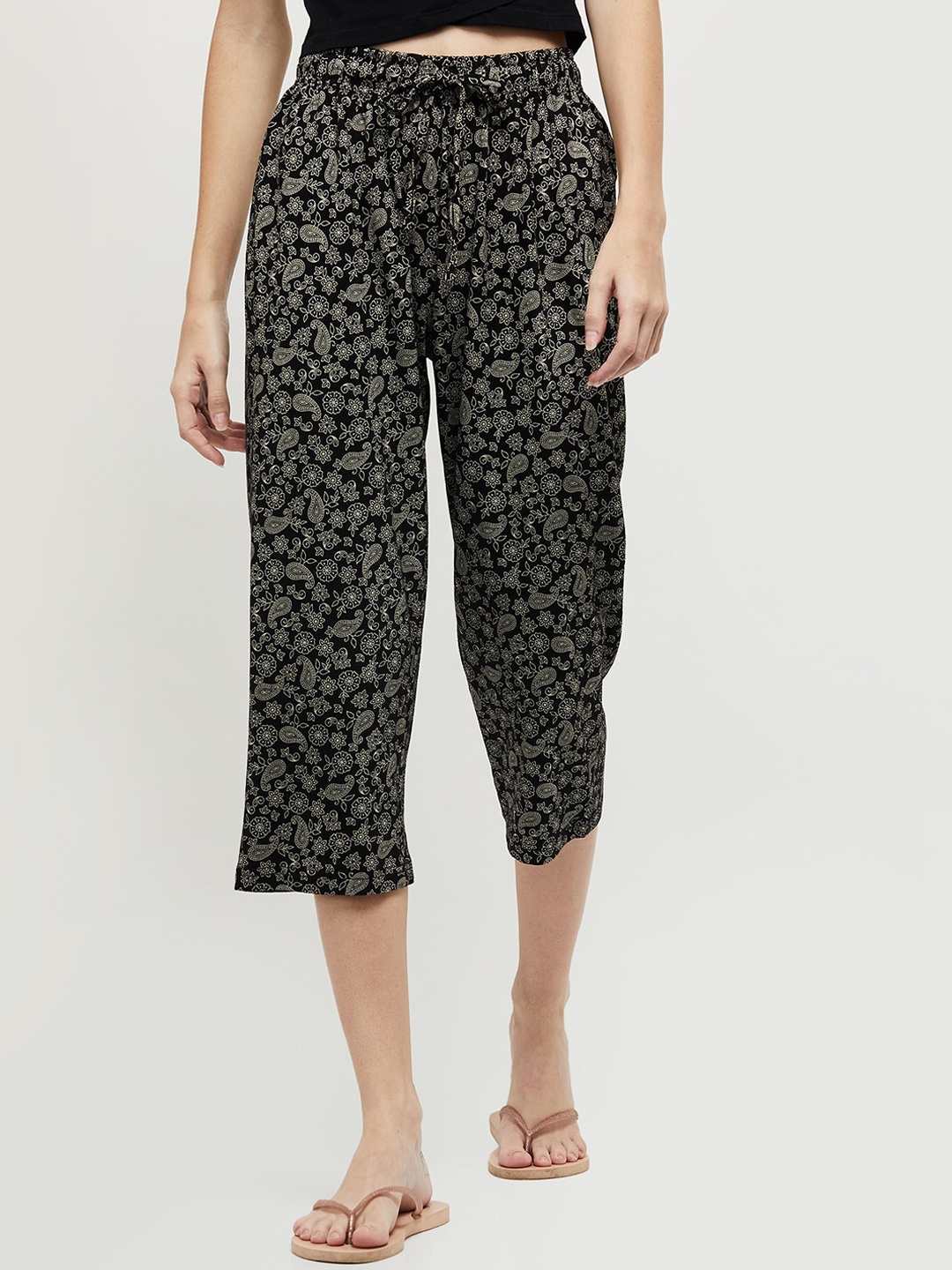 

max Women Black & White Printed Pure Cotton Lounge Capri