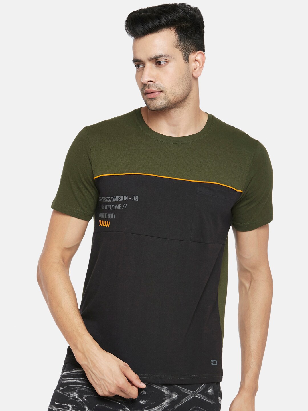 

Ajile by Pantaloons Men Olive Green & Black Colourblocked Cotton Slim Fit T-shirt