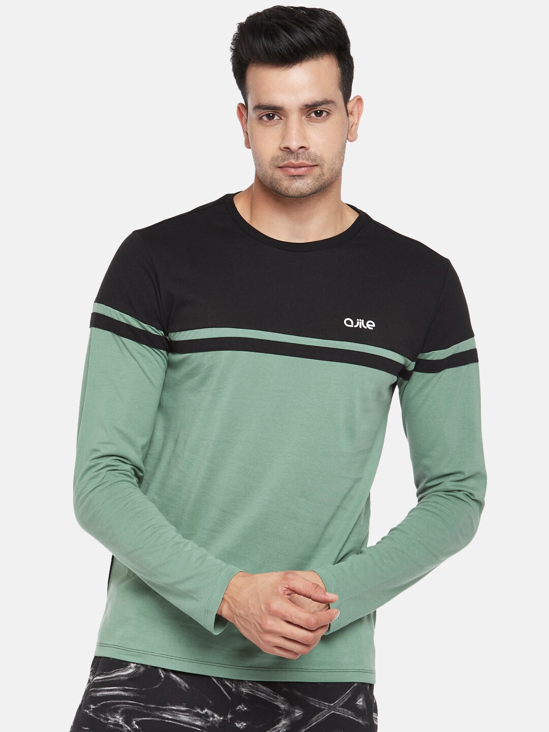 

Ajile by Pantaloons Men Green & Black Colourblocked Slim Fit T-shirt