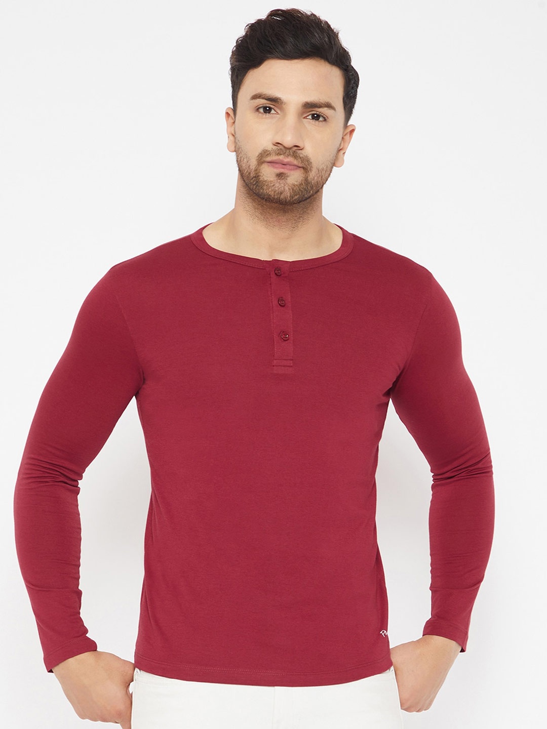 

Plagg Men Maroon Solid Henley Neck Pure Cotton T-shirt