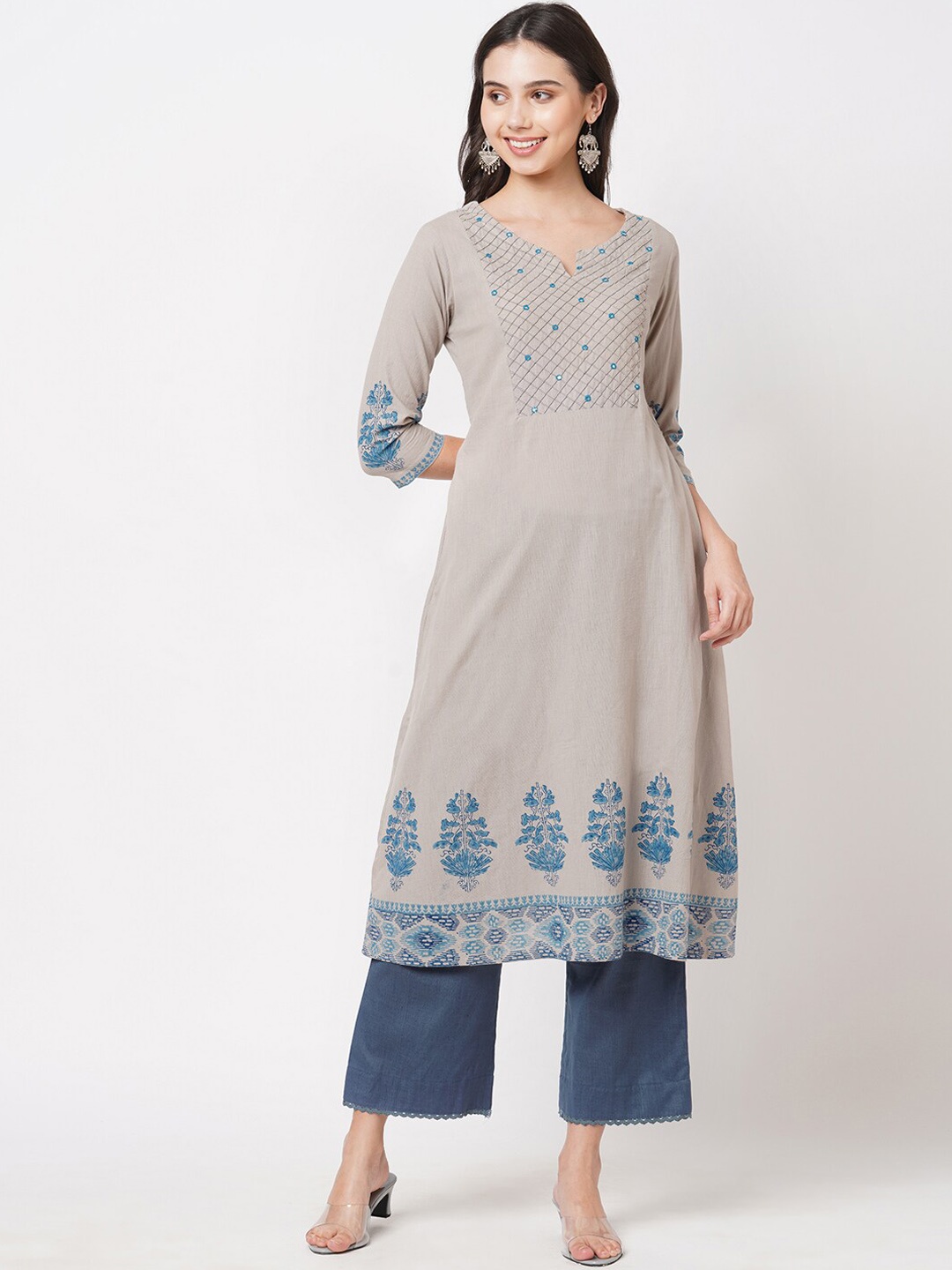

KAMI KUBI Women Grey Ethnic Motifs Printed Mirror Work Anarkali Kurta
