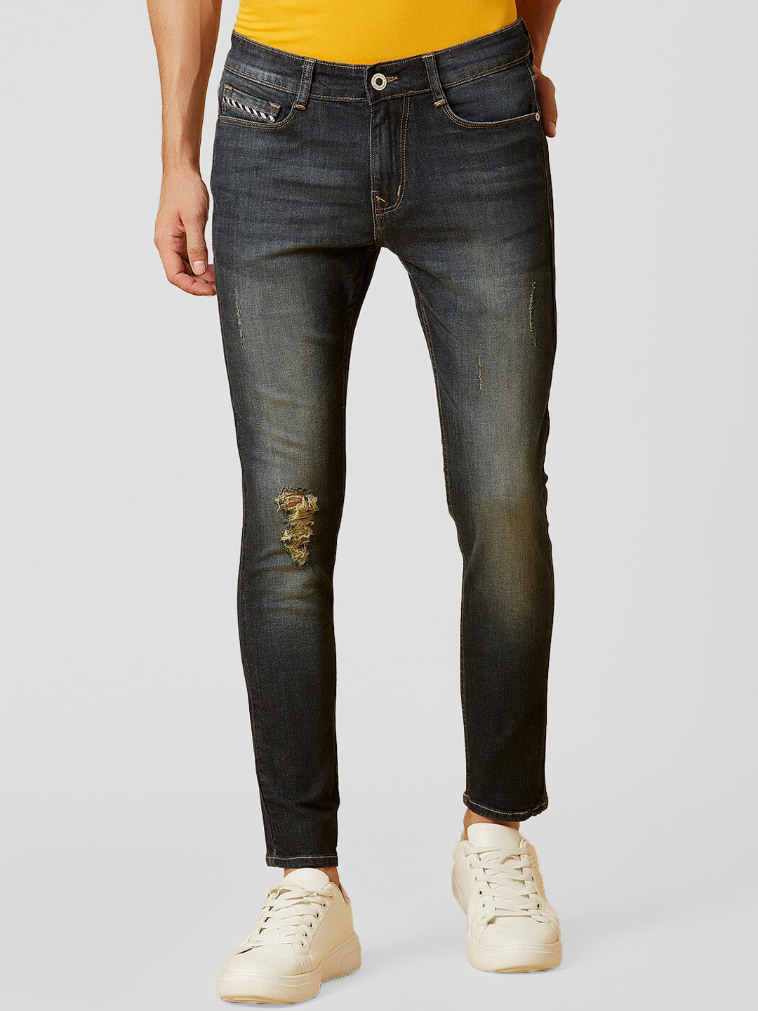 

MARCA Disati Men Grey Skinny Fit Mildly Distressed Light Fade Jeans