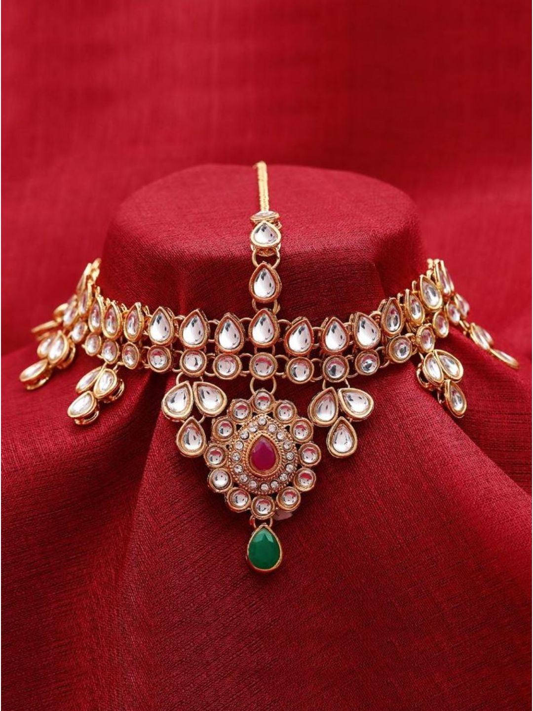

Efulgenz Gold-Plated & White Kundan-Studded Charm Bridal Maangtikka With Head Chain