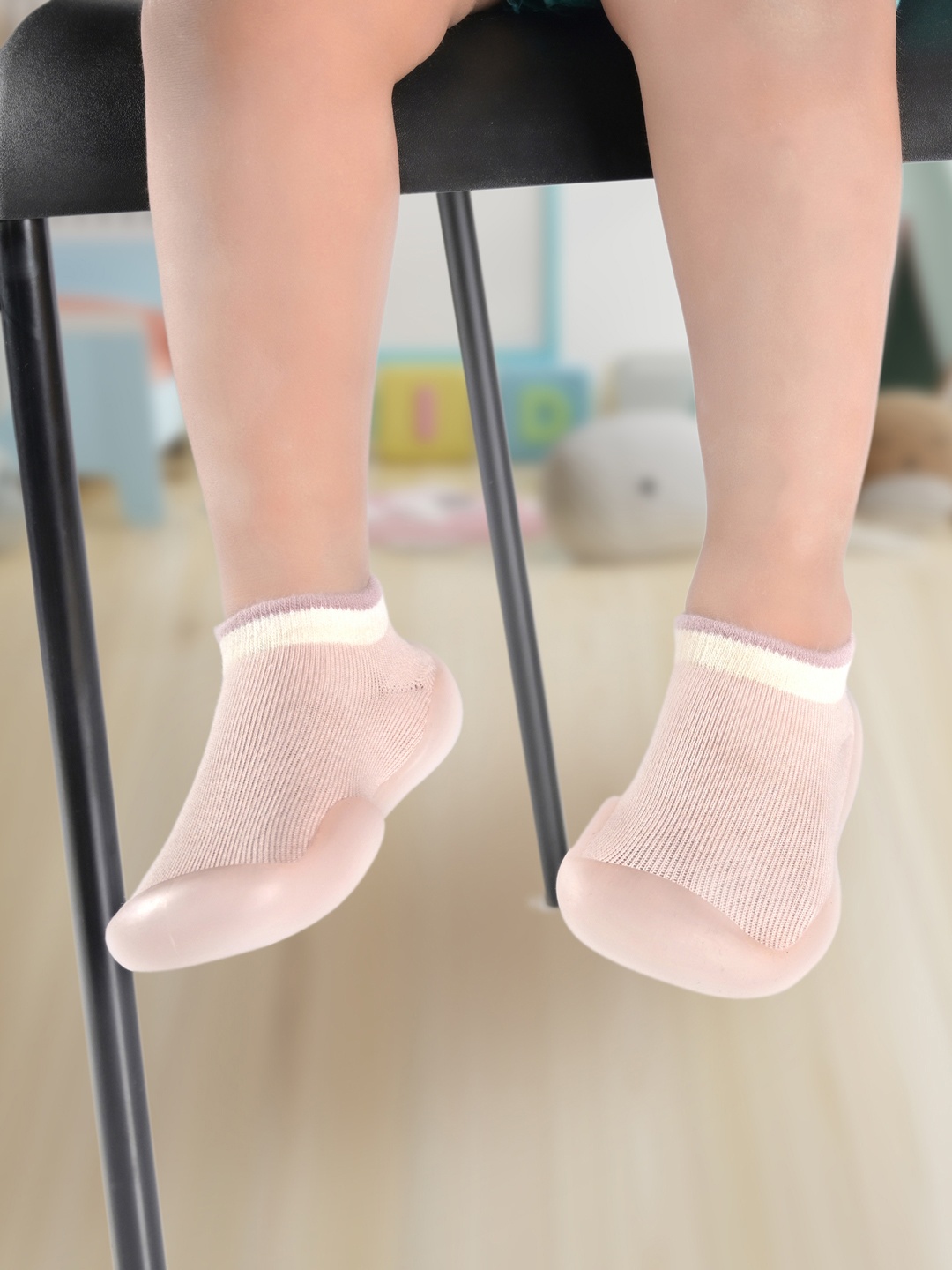 

Yellow Bee Kids Pink Solid Anti Skid Rubber Sole Socks