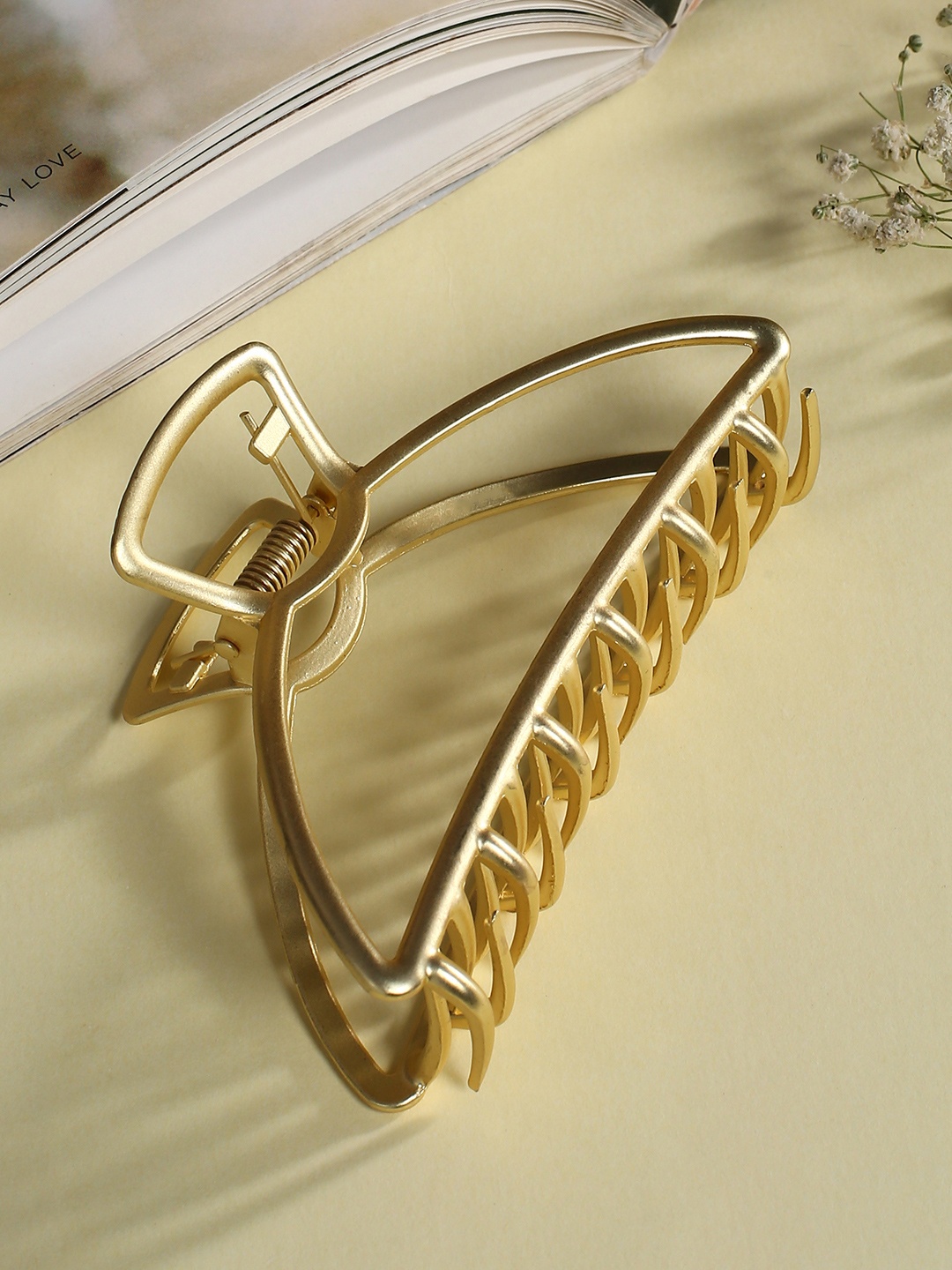 

Justpeachy Women Gold-Toned Claw Hair Clip