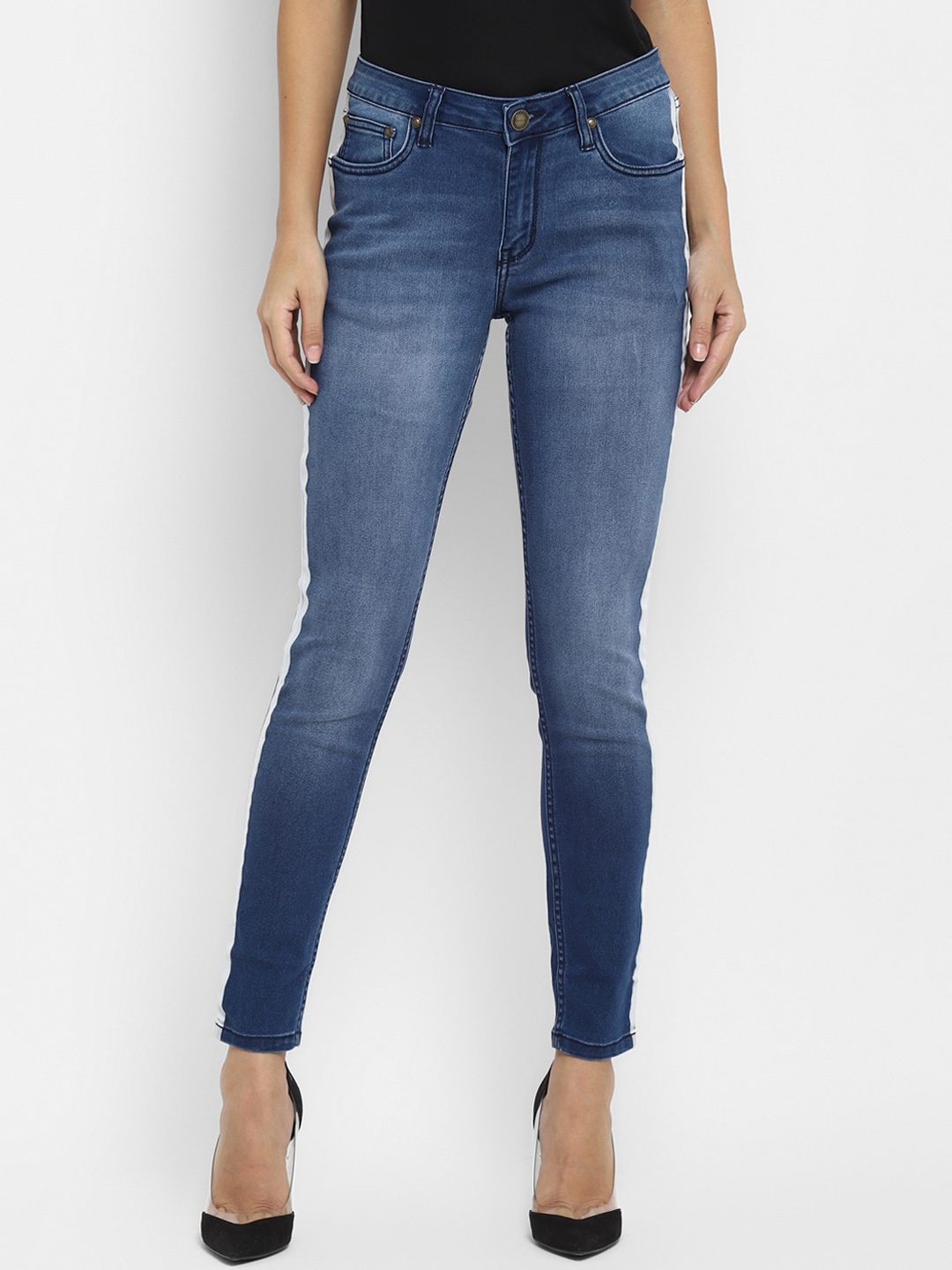 

LAMOURE BY RED CHIEF Women Blue Heavy Fade Jeans