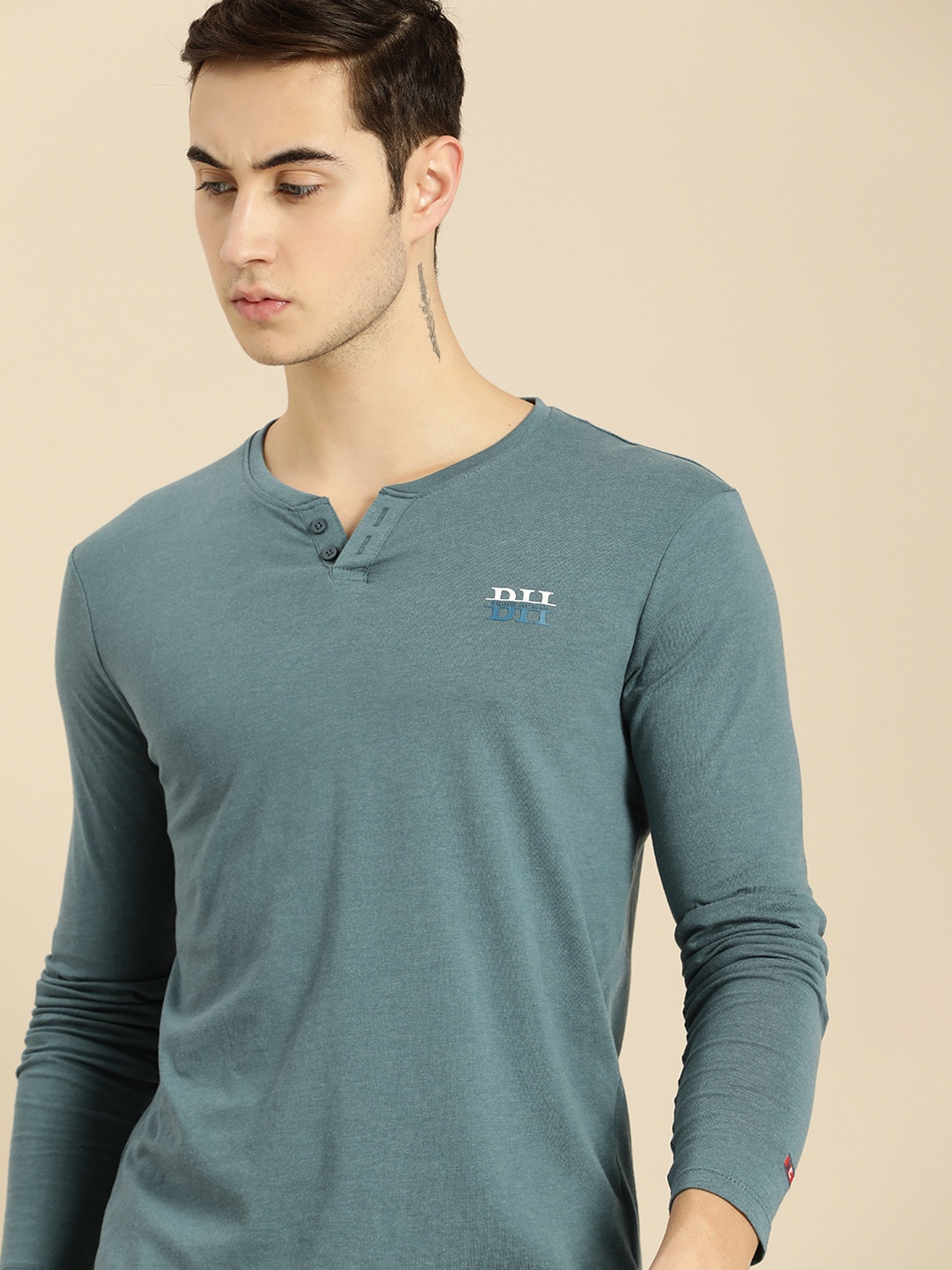 

Being Human Men Green Solid Pure Cotton Henley Neck T-shirt