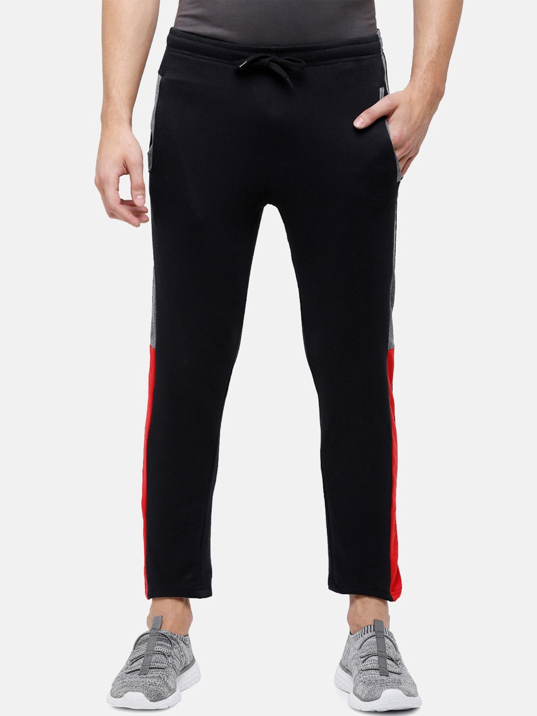 

MADSTO Men Black Solid Cotton Straight-Fit Track Pants