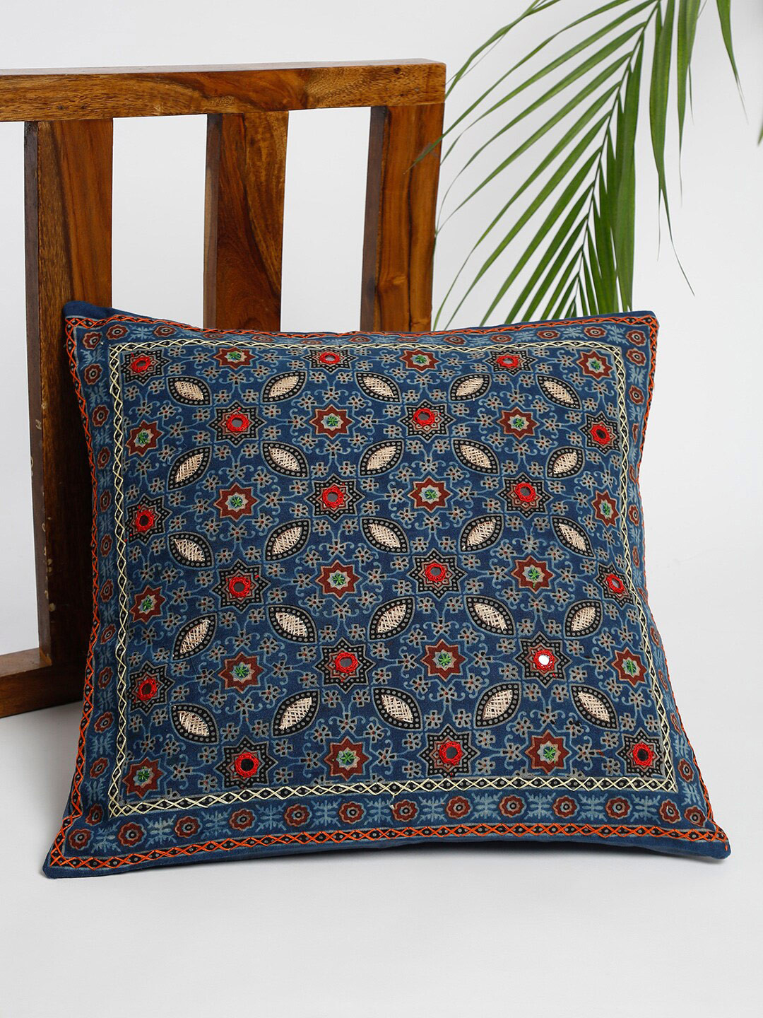 

Fabindia Navy Blue & Red Ethnic Motifs Square Cushion Covers