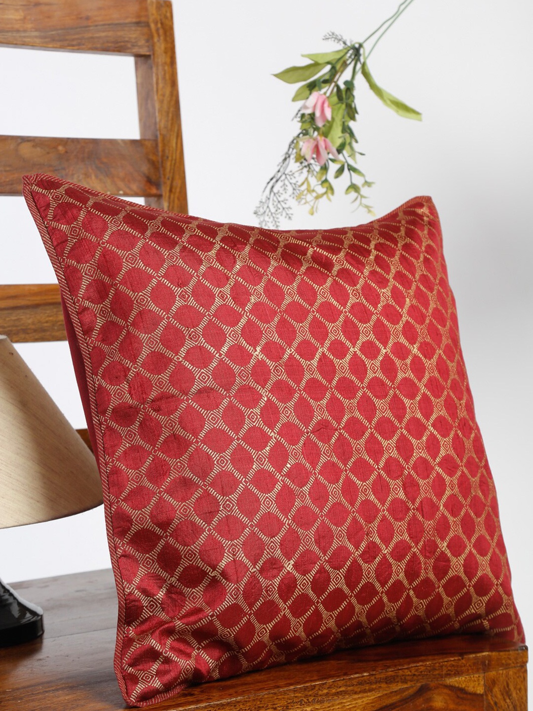 

Fabindia Maroon & Gold-Toned Ethnic Motifs Square Cushion Covers