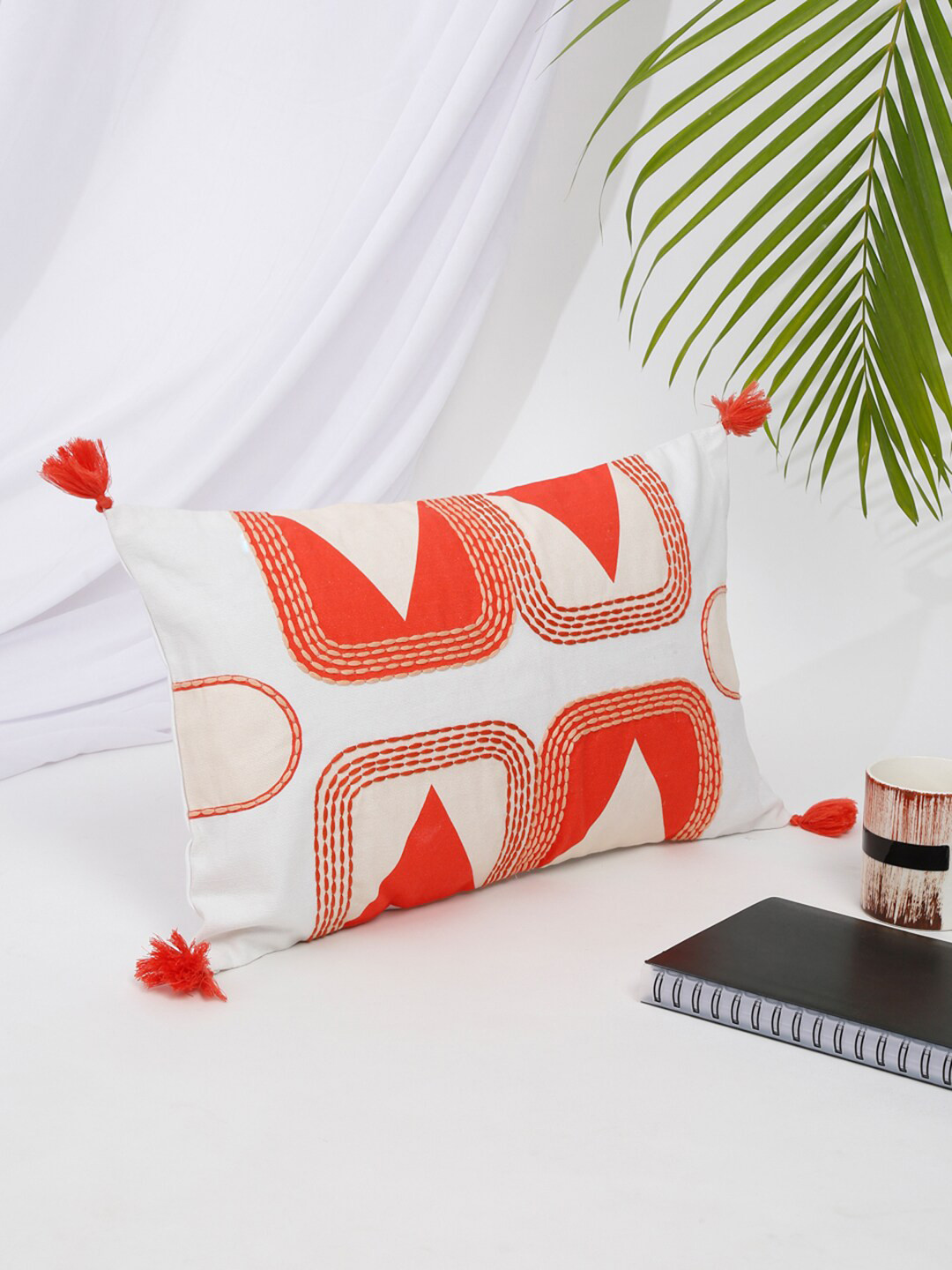 

Fabindia White & Red Abstract Rectangle Cushion Covers