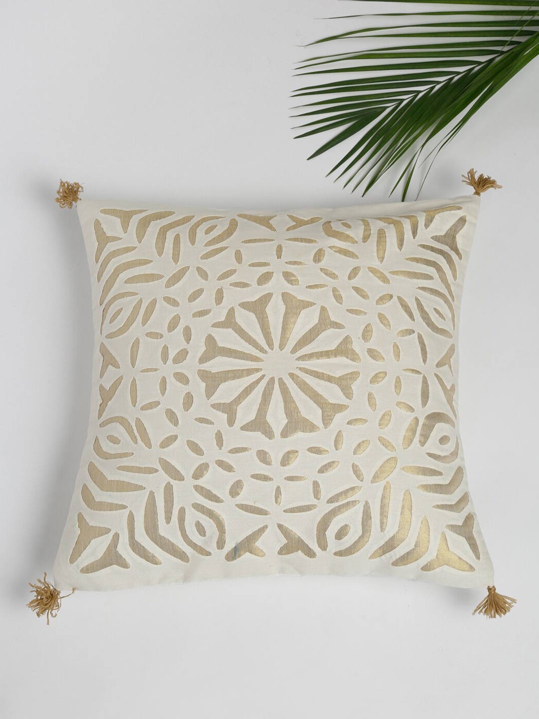 

Fabindia Off White & Gold-Toned Abstract Square Cushion Covers