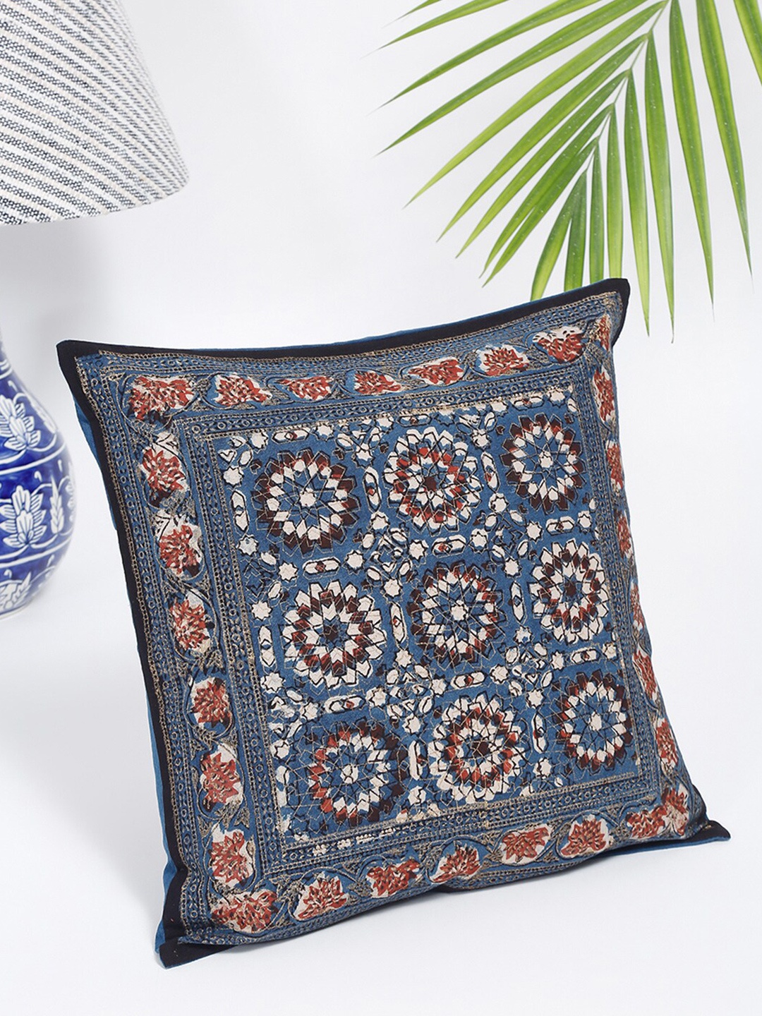 

Fabindia Navy Blue & Gold-Toned Ethnic Motifs Square Cushion Covers