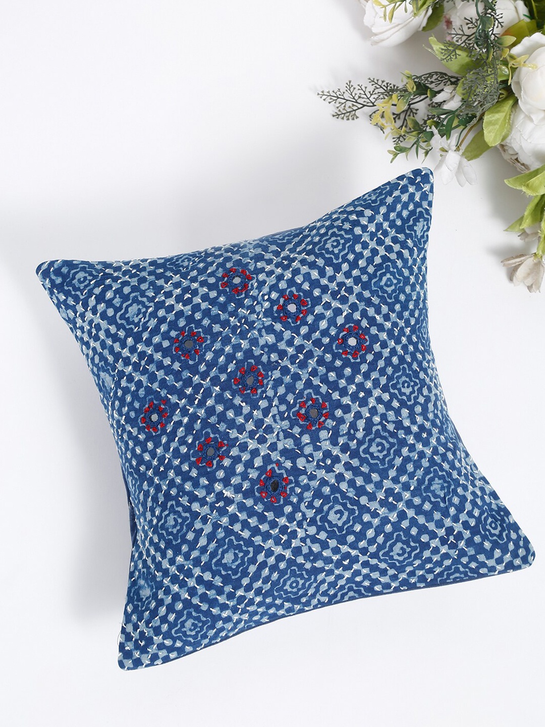 

Fabindia Navy Blue & Red Ethnic Motifs Square Cushion Covers