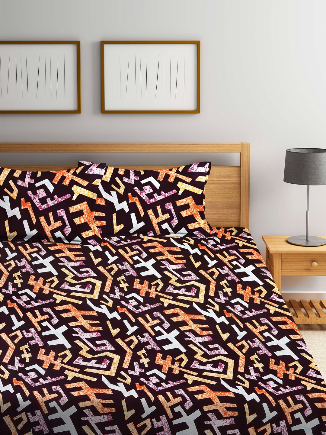 

Arrabi Brown & Orange 300 TC King Bedsheet with 2 Pillow Covers