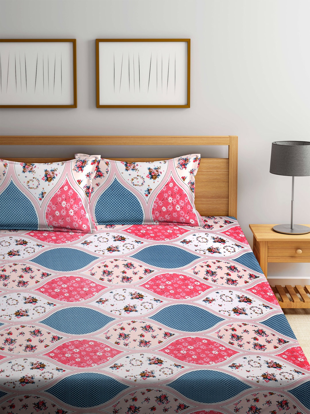 

Arrabi White & Blue Floral 300 TC King Bedsheet with 2 Pillow Covers