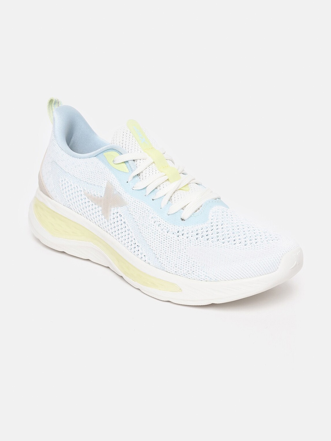 

Xtep Women White Textile Running Non-Marking Sports Attitude Shoes