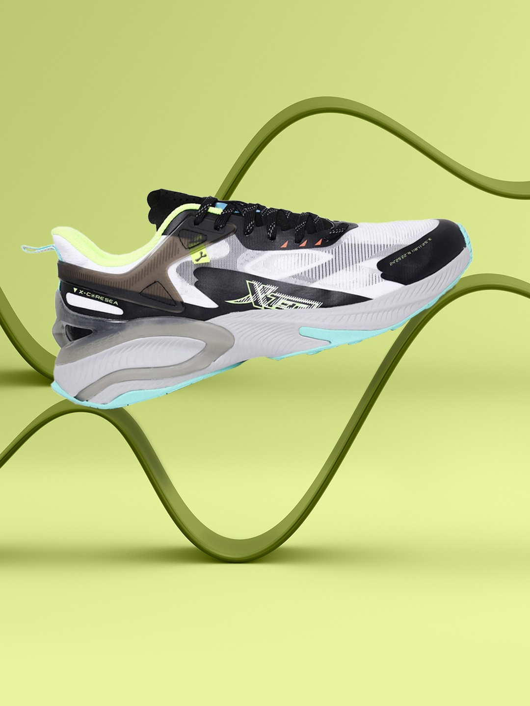 

Xtep Men Black & Lime Green Textile Running Non-Marking X-Corese Shoes