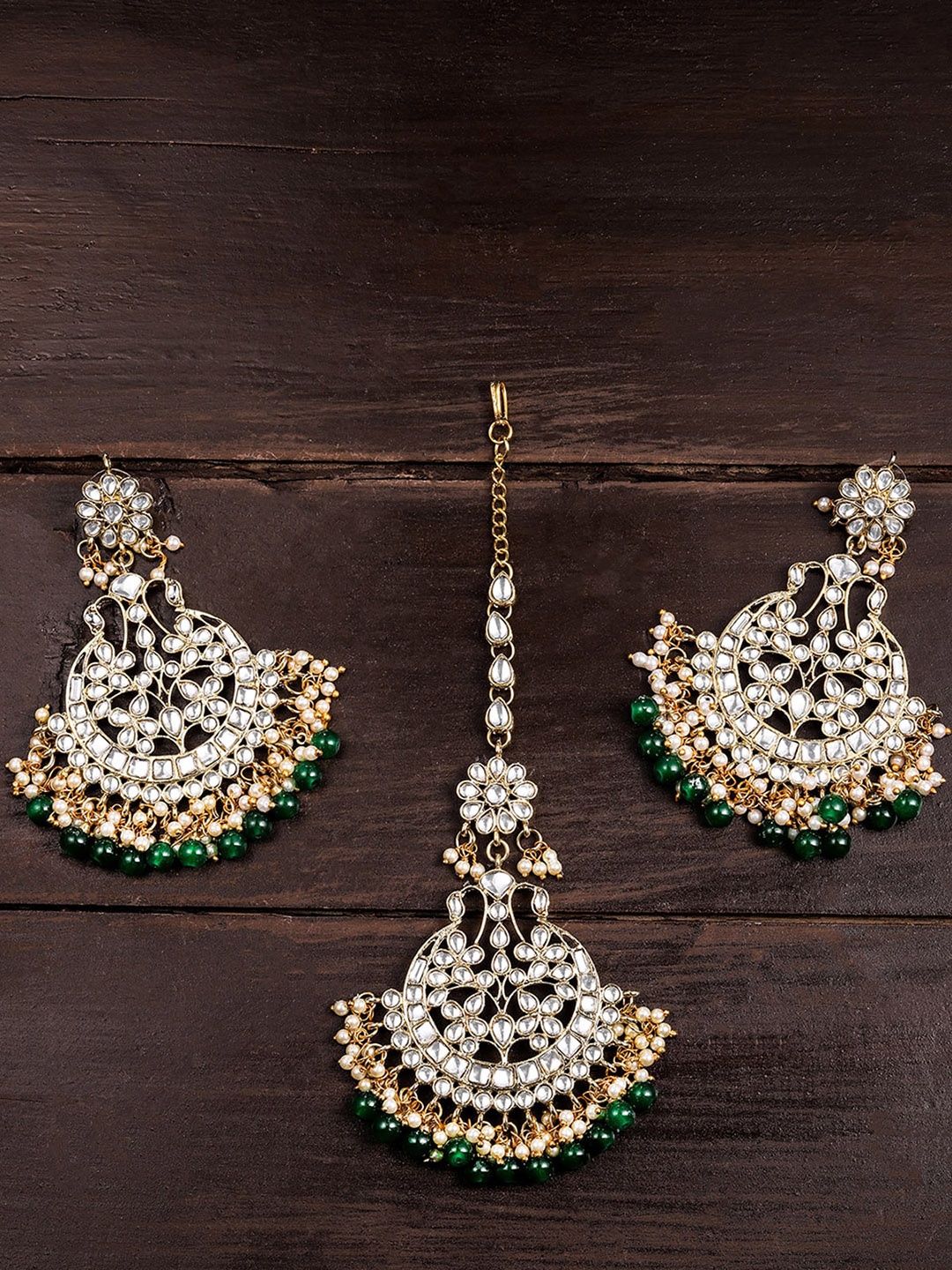 

Zaveri Pearls Gold-Plated & White Kundan-Studded Traditional Maangtikaa & Earrings Set