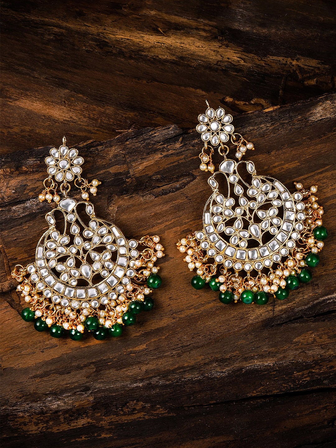 

Zaveri Pearls Green & Gold-Toned Traditional Kundan Studded Chandbalis Earrings