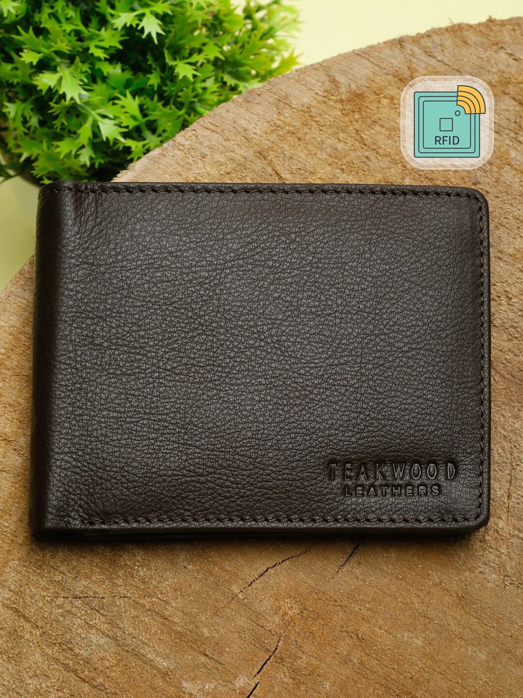 

Teakwood Leathers Men Brown Textured Leather RFID Two Fold Wallet