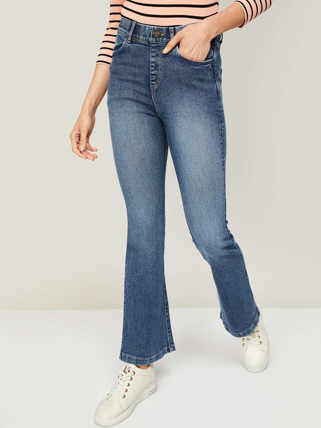 

Xpose Women Blue Flared High-Rise Clean Look Light Fade Stretchable Jeans