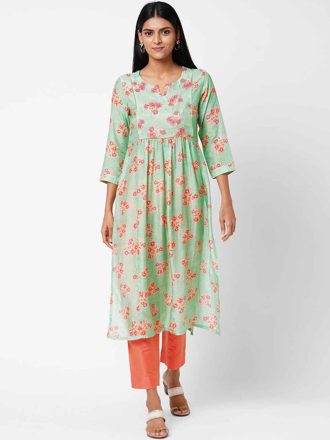 

KAMI KUBI Women Green & Orange Floral Printed Pleated Kurta with Trousers