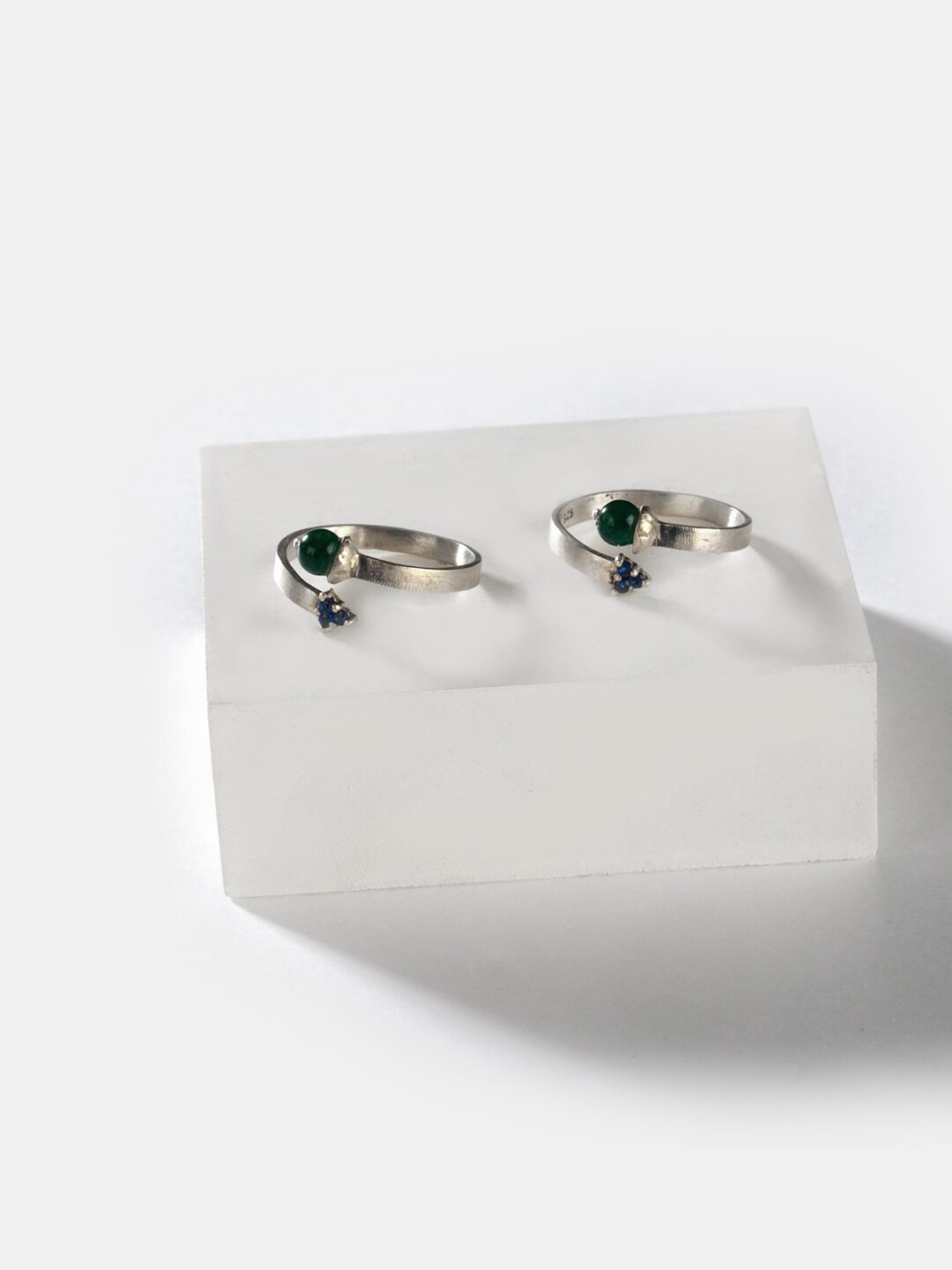

SHAYA Set Of 2 Oxidised 925 Sterling Silver Silver-toned Stone-Studded Toe Rings
