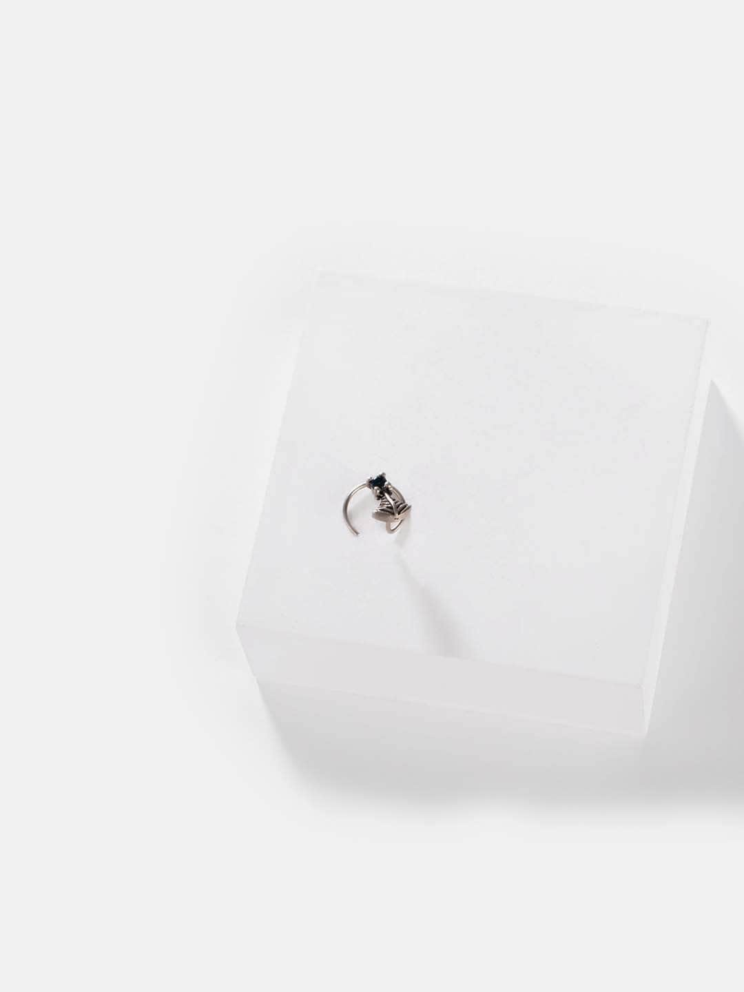 

SHAYA 925 Silver Nose Pin