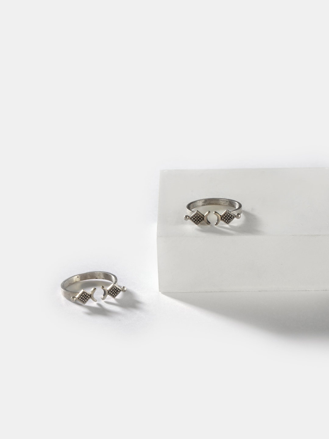 

SHAYA Set Of 2 925 Silver Adjustable Toe Rings