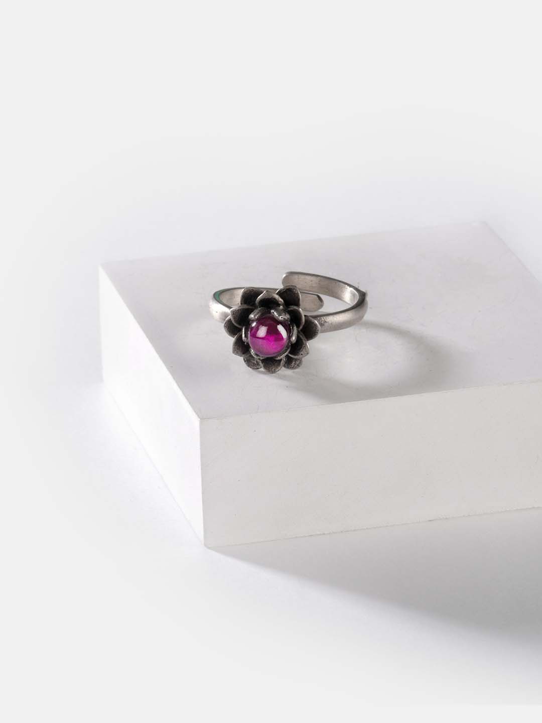 

SHAYA 925 Silver & Pink Oxidised Floral Finger Ring