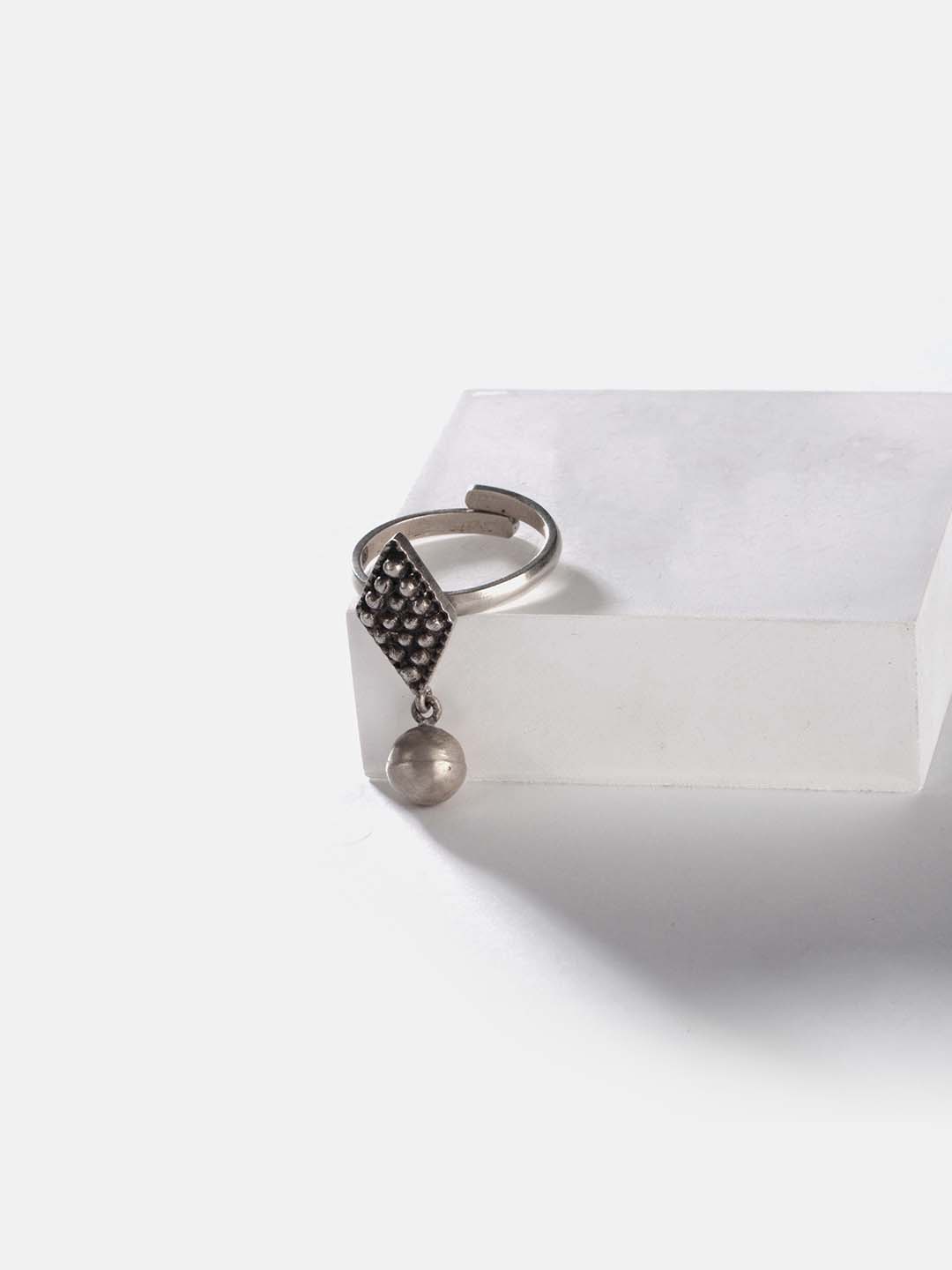 

Shaya 925 Sterling Silver-Toned & White Studded Finger Ring