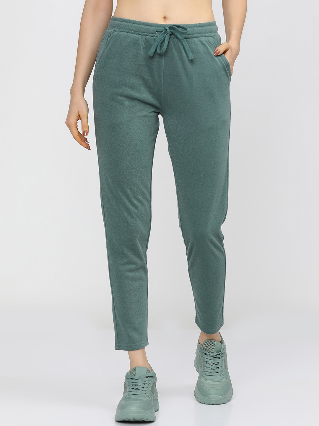 

Tokyo Talkies Women Green Solid Slim-Fit Track Pants