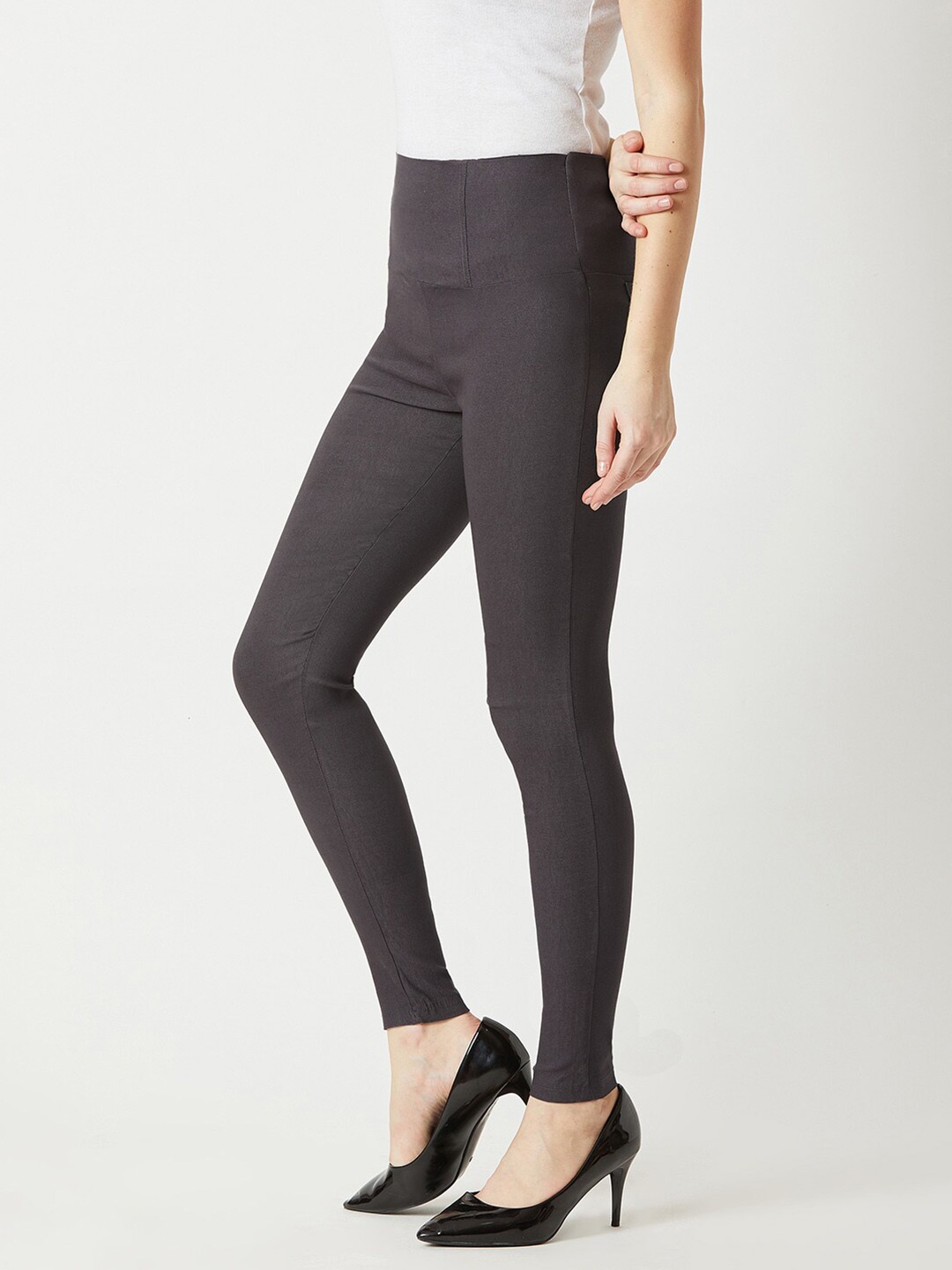 

DOLCE CRUDO Women Grey Solid Slim-Fit Treggings