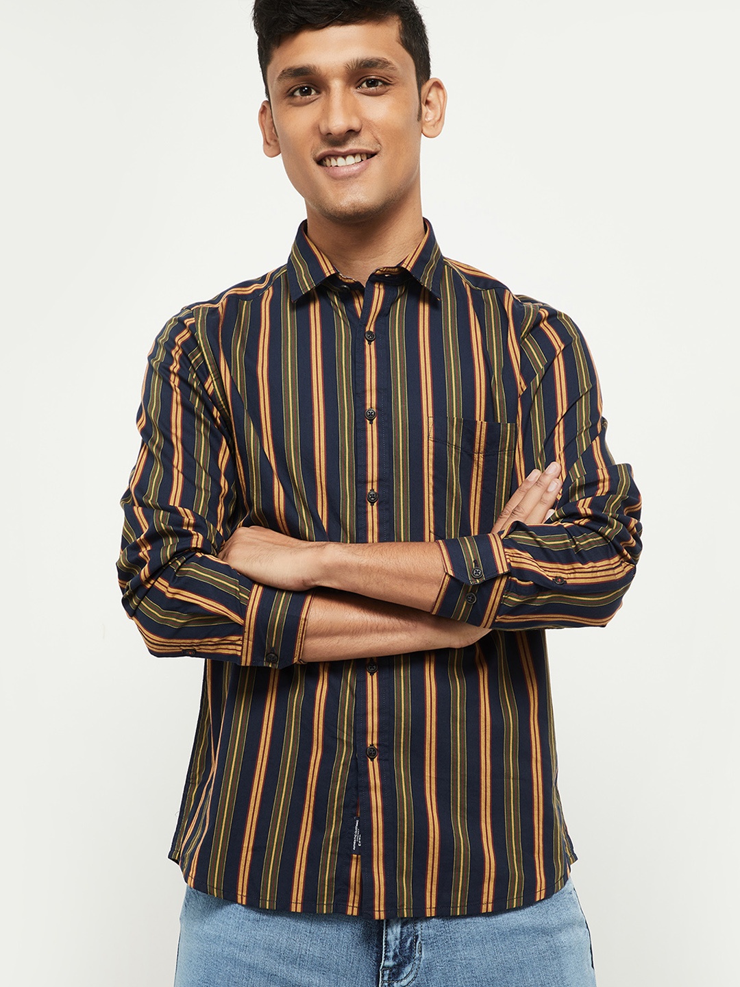 

max Men Navy Blue & Yellow Striped Casual Shirt