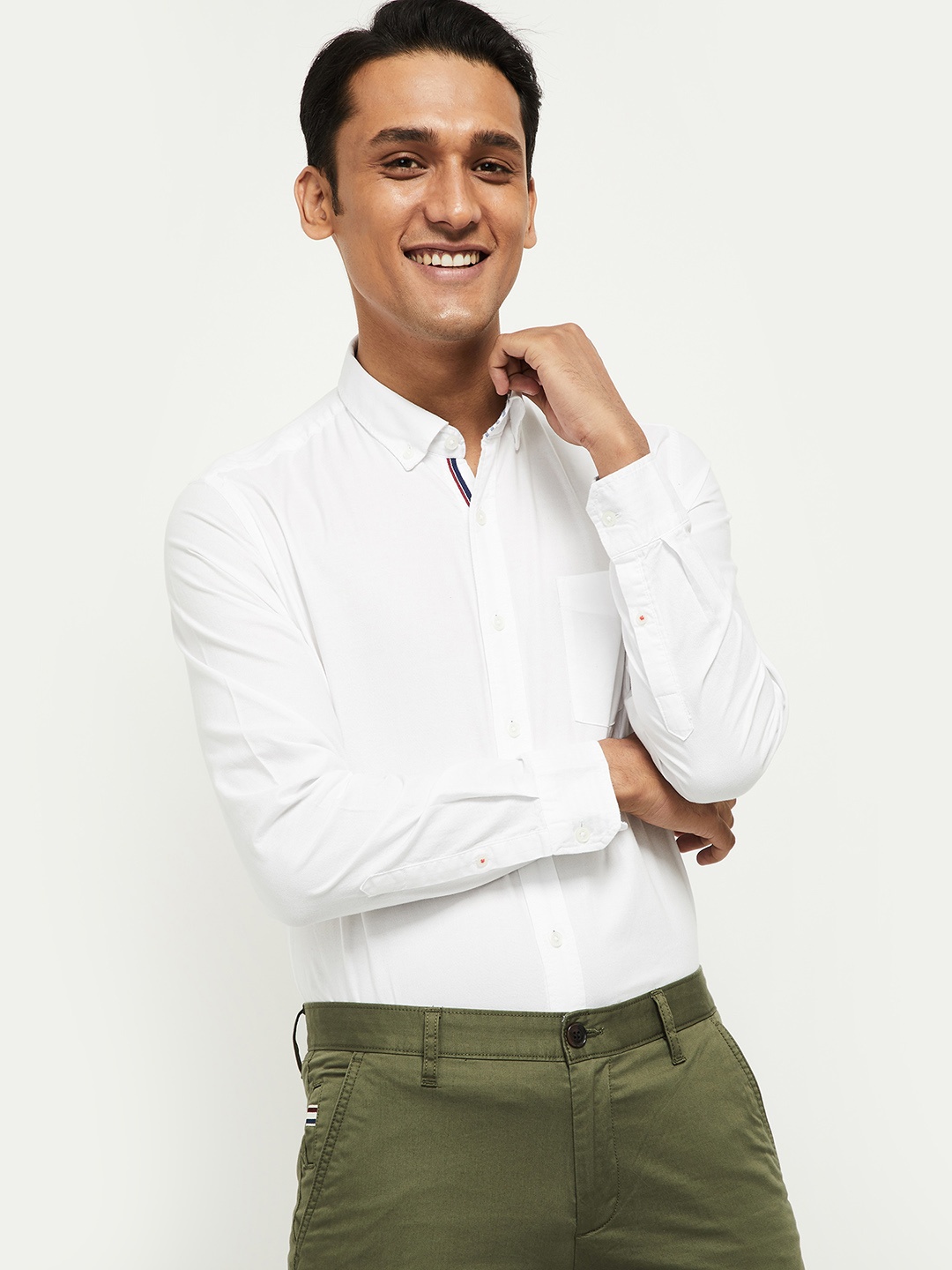 

max Men White Regular Fit Solid Pure Cotton Casual Shirt
