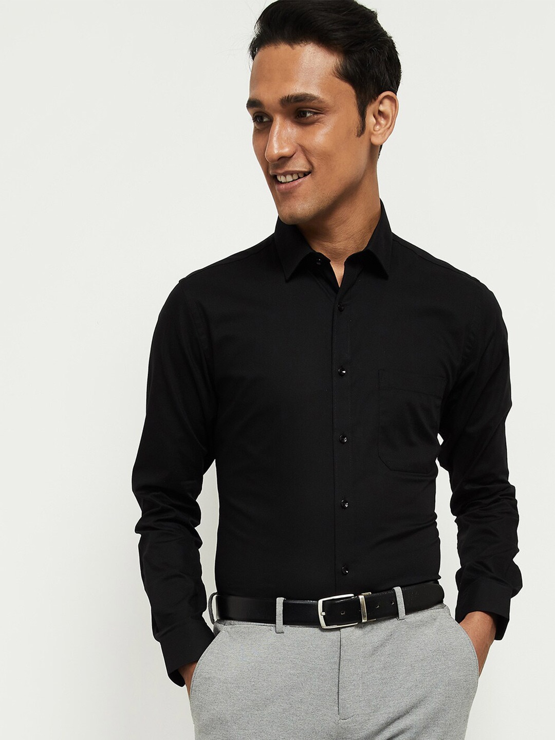 

max Men Black Opaque Casual Cotton Shirt