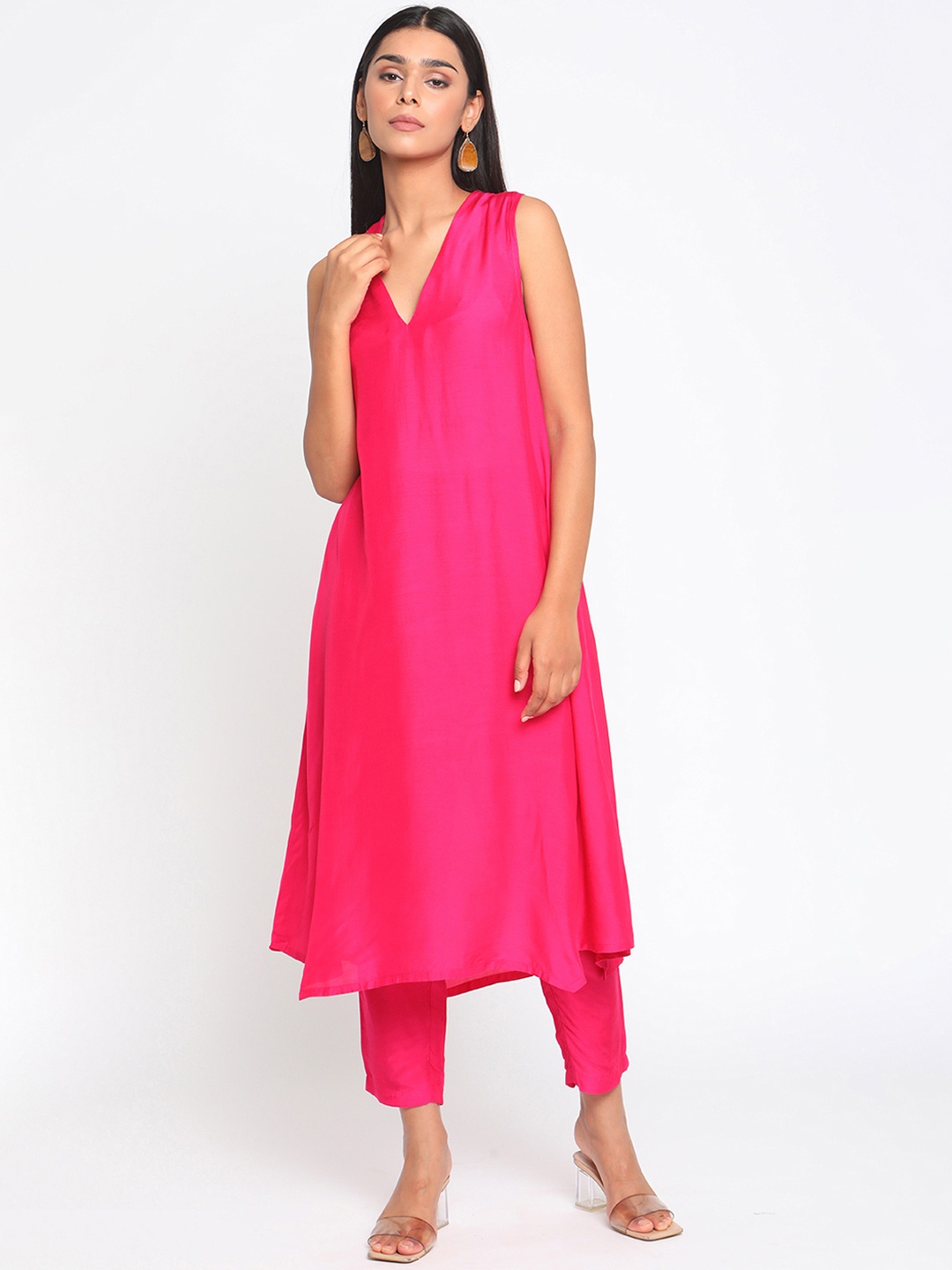 

trueBrowns Women Pink Regular Sleeveless Kurta with Trousers
