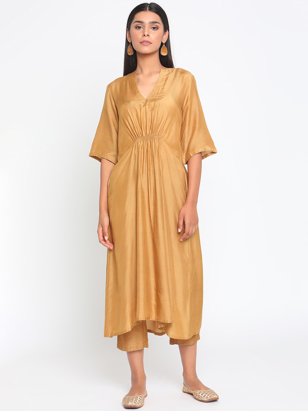 

trueBrowns Women Gold Flared Kurta with Trousers